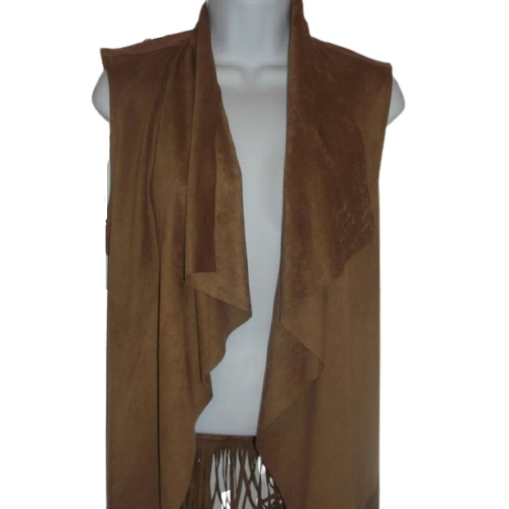 Reitmans Swede Look Vest Medium NWT (Runs Larger)